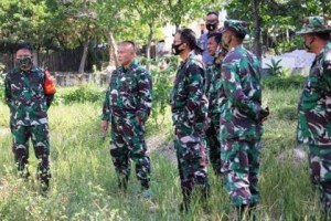 danrem 063/SGJ saat meninjau tanah TNI di Bandorasa Wetran, Cilimus, Kuningan.